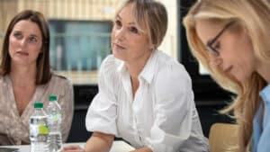 reinvencao profissional por que mudar de rota aos 20 40 50 e um ato de coragem