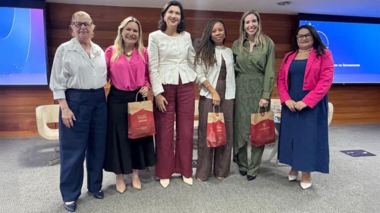 cesan por elas