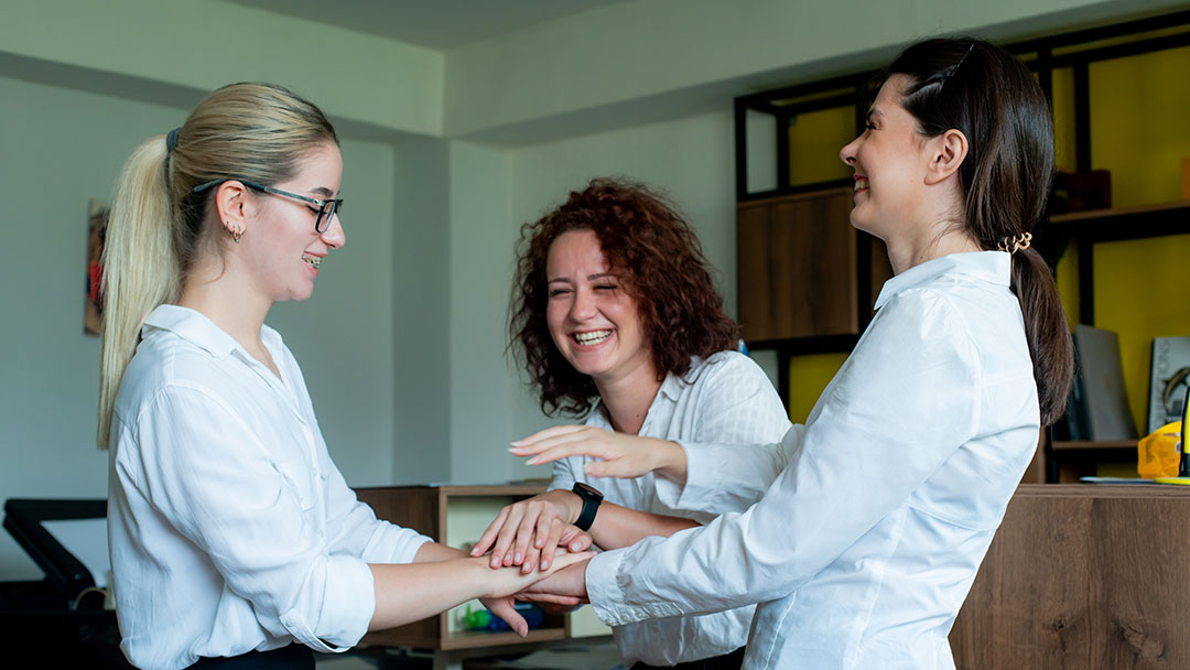 o futuro dos negocios sera mais relacional e as mulheres ja sabem operar assim