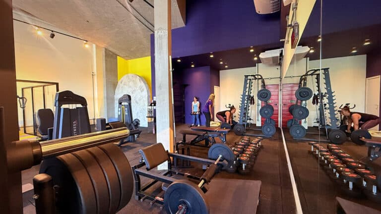 novo studio em vitoria traz exclusividade e treino personalizado para mulheres