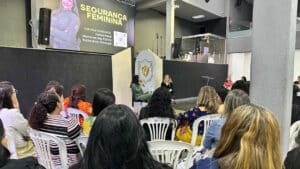 agosto lilas conscietizacao em igreajs ajuda a quebrar tabu sobre violencia domestica