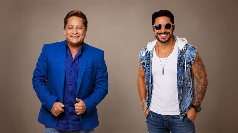 leo lima e destaque na 2 expo marilandia ao lado de leonardo